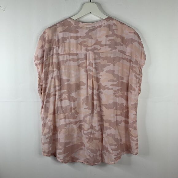 Torrid Size 00 10 M/L Pink Camo Challis Dolman Blouse Collared Button Front Top - Picture 9 of 10